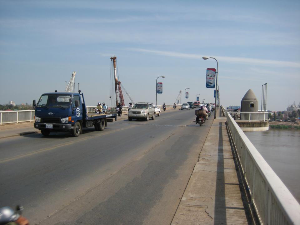 Bridge over the Tonle Sap river